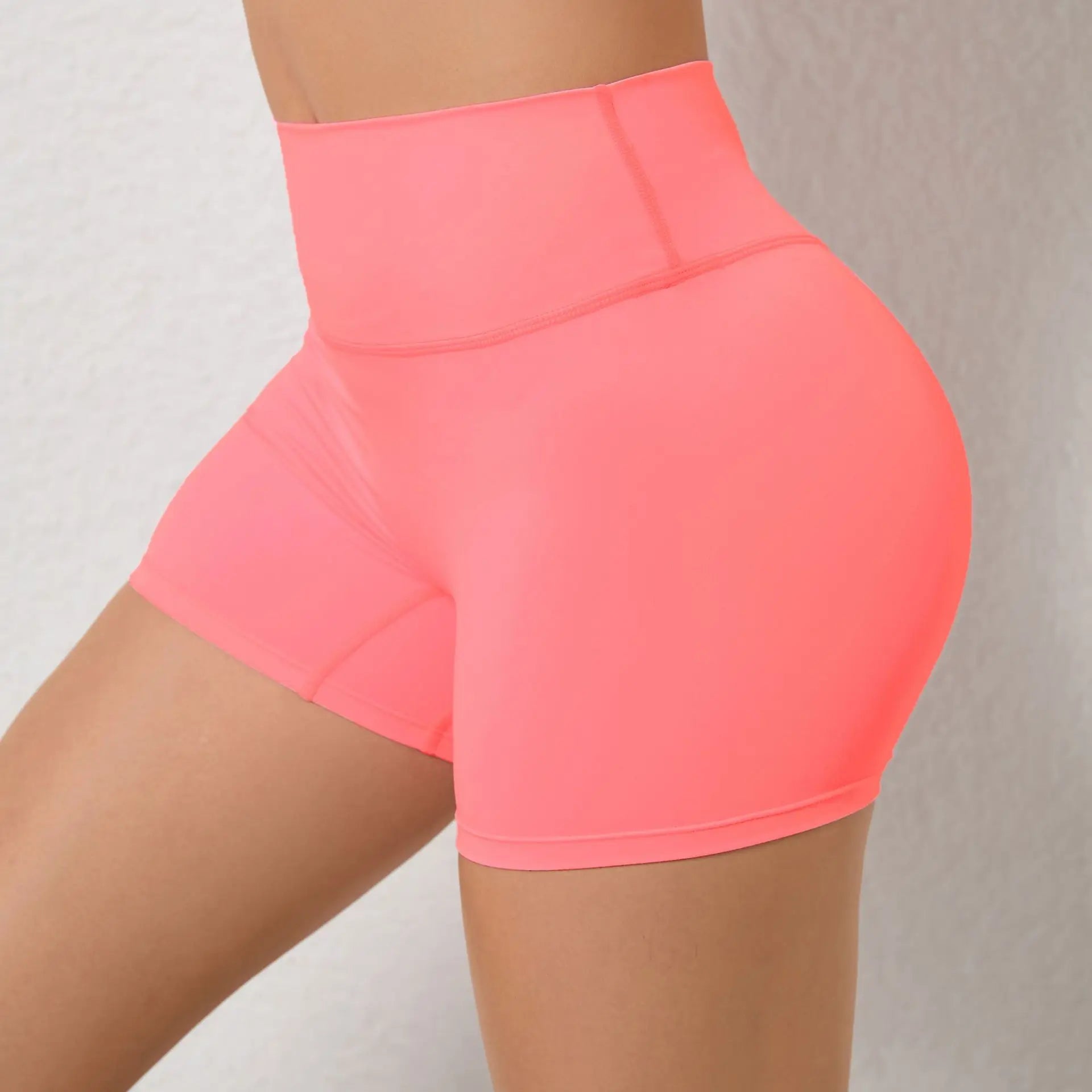 Shorts Deportivos Push Up Blancos con Tejido Ajustado – Belovecraft™