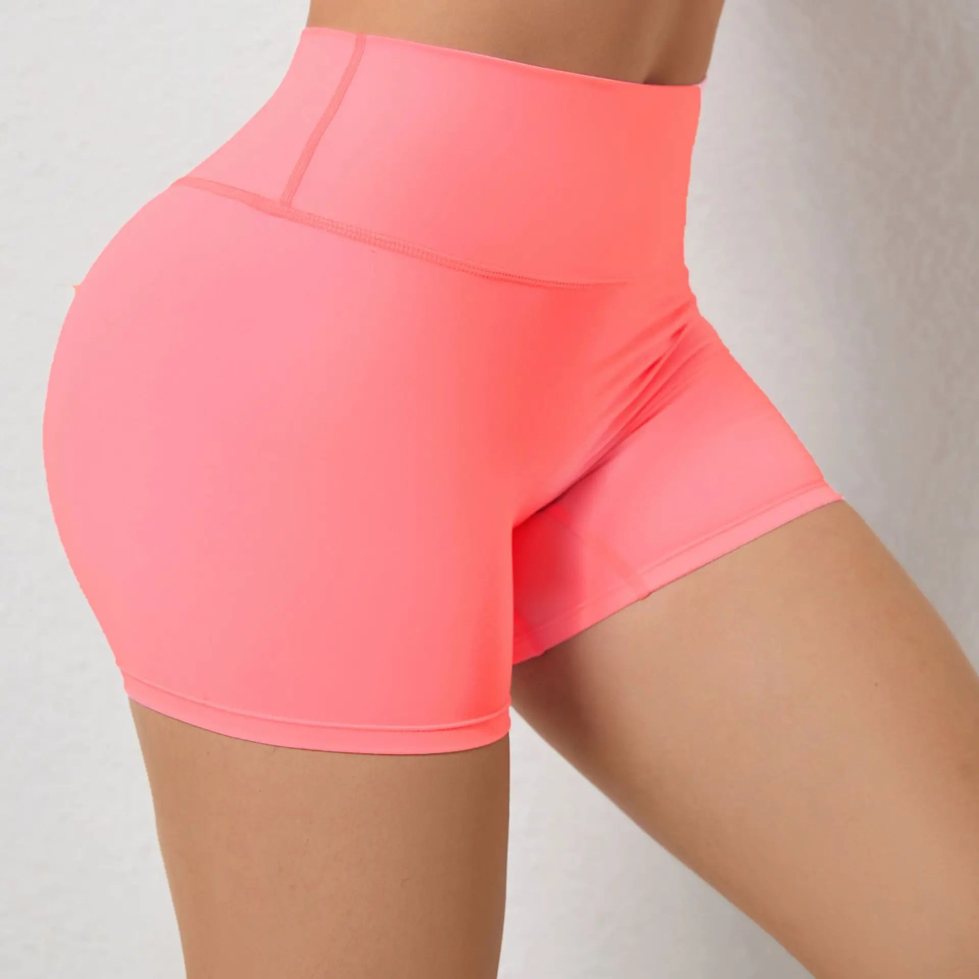 Shorts Deportivos Push Up Blancos con Tejido Ajustado – Belovecraft™