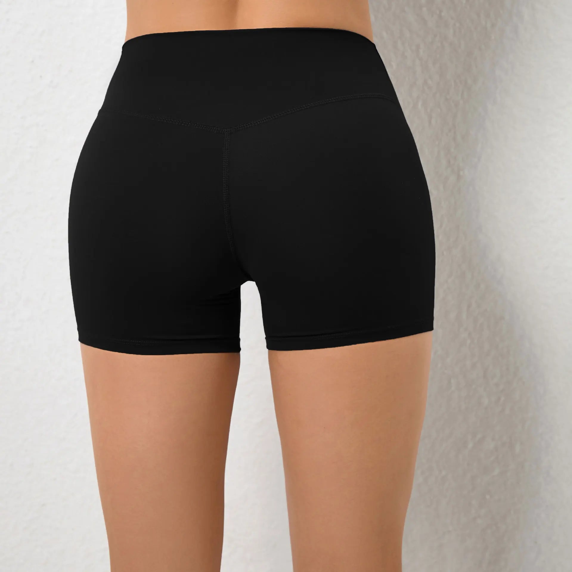 Shorts Deportivos Push Up Blancos con Tejido Ajustado – Belovecraft™